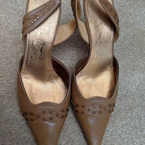 Vintage Ferragamo Leather Brass Studs Slingback Sandals kitten heels. Size 7